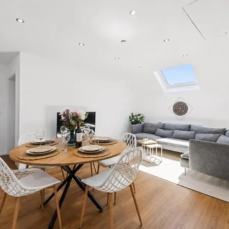 Leben Homes 3 Schlafzimmer Nahe Ulm Und Legoland Appartement