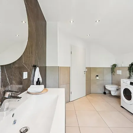 Leben Homes 3 Schlafzimmer Nahe Ulm Und Legoland * Langenau